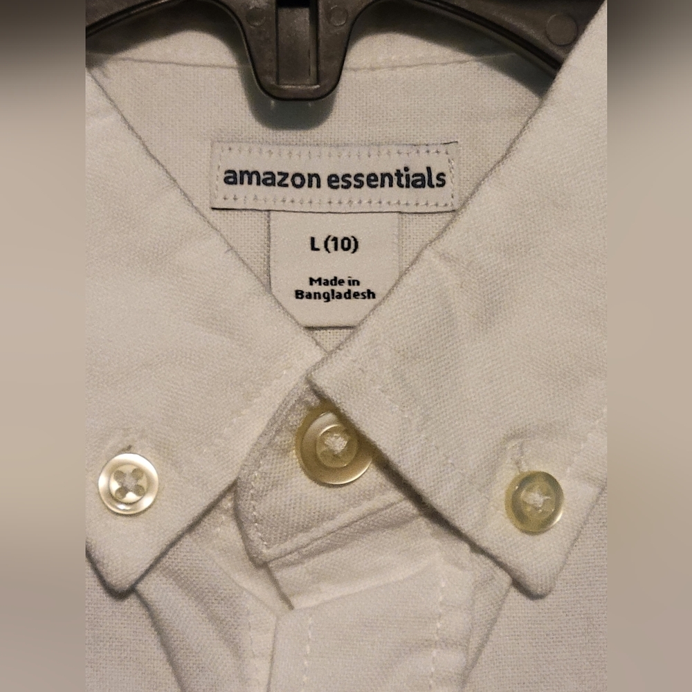 Amazon essentials white button down shirt - Picture 2 of 3